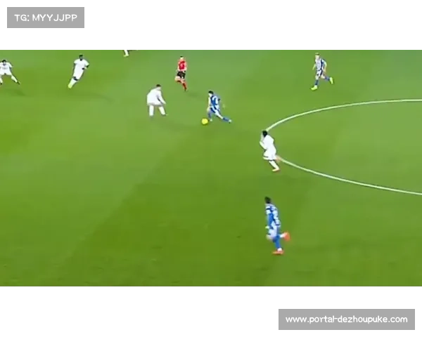 姆巴佩内切兜射远角，复制经典进球模式