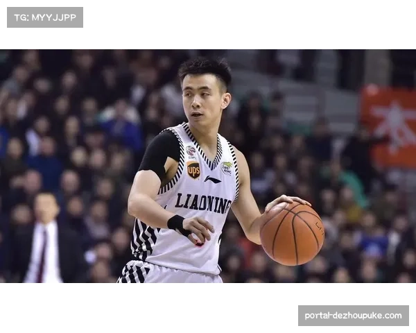 【2026年4月CBA联赛·赛后·纪实冠军时刻：赵继伟捧起总决赛MVP奖杯，与队友相拥庆祝